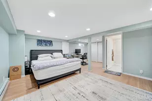 4 Cecil Pl, Hicksville, NY 11801 - Photo 16