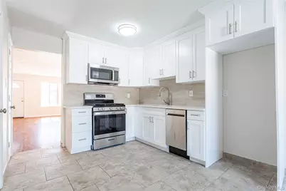 21 Spirit Lane, New York, NY 10303 - Photo 6