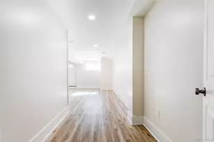 21 Spirit Ln, New York, NY 10303 - Photo 20