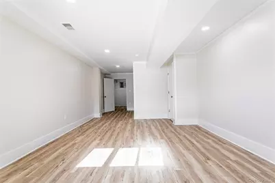 21 Spirit Lane, New York, NY 10303 - Photo 18