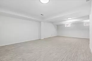 44 Greenvale Cir, White Plains, NY 10607 - Photo 26