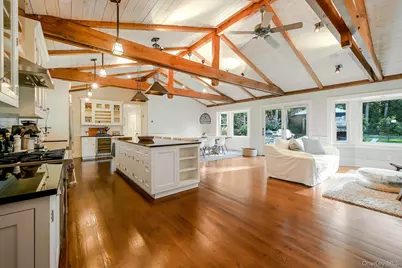 1600 Pine Tree Road, Cutchogue, NY 11935 - Photo 2