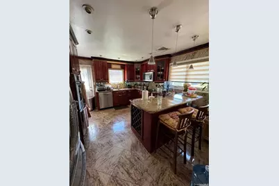 830 Pepperidge Road, Westbury, NY 11590 - Photo 2