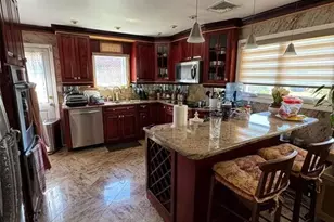 830 Pepperidge Rd, Westbury, NY 11590 - Photo 2