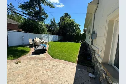 830 Pepperidge Road, Westbury, NY 11590 - Photo 14