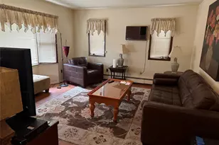 31 Prince St, New Hyde Park, NY 11040 - Photo 4