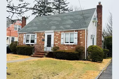 31 Prince Street, New Hyde Park, NY 11040 - Photo 1