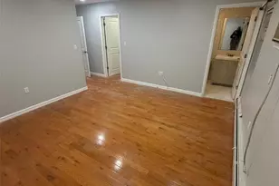 147-36 Springfield Ln, Springfield Gardens, NY 11413 - Photo 8