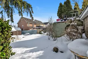 146-10 13th Ave, Whitestone, NY 11357 - Photo 22