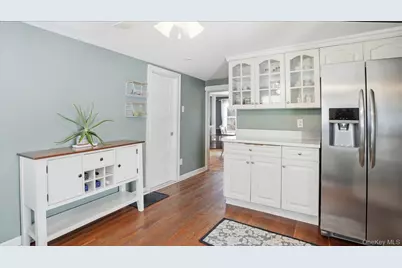 149 Union Avenue, Islip, NY 11751 - Photo 16