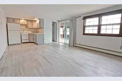 205 Connetquot Road, Oakdale, NY 11769 - Photo 28