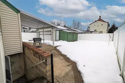 44 Jefferson Avenue #Second Floor, Lynbrook, NY 11563 - Photo 14