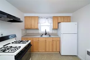 44 Jefferson Ave, Lynbrook, NY 11563 - Photo 6