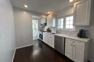 17 Cottonwood Rd, Port Washington, NY 11050 - Photo 4