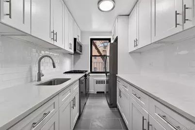 91-08 32nd Avenue #E207, Jackson Heights, NY 11369 - Photo 6