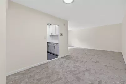 91-08 32nd Avenue #E207, Jackson Heights, NY 11369 - Photo 4