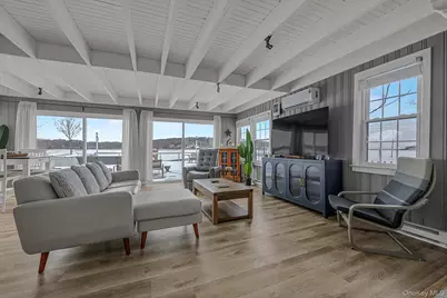 201 Woodbine Avenue, Northport, NY 11768 - Photo 14