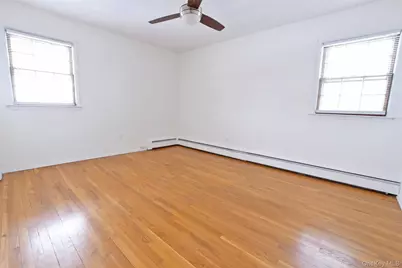 205 Connetquot Road, Oakdale, NY 11769 - Photo 20