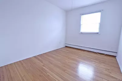 205 Connetquot Road, Oakdale, NY 11769 - Photo 18