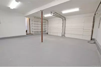 205 Connetquot Road, Oakdale, NY 11769 - Photo 34