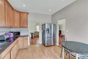 40 Scholar Ln, Commack, NY 11725 - Photo 12