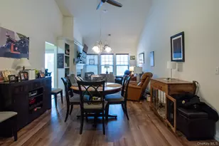 21 Greentree Ct, Shirley, NY 11967 - Photo 10