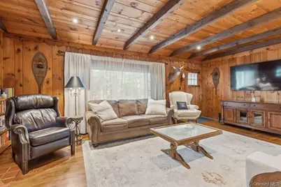 1850 Sterling Road, Cutchogue, NY 11935 - Photo 20