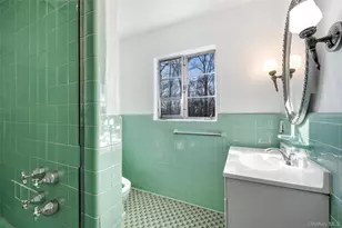 530 West St, Harrison, NY 10528 - Photo 10