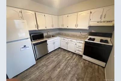 12 Harbour Lane #4A, Oyster Bay, NY 11771 - Photo 4