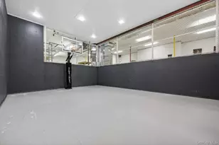 1 Hunting Ln, Old Westbury, NY 11568 - Photo 34