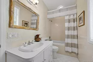 1 Hunting Ln, Old Westbury, NY 11568 - Photo 28