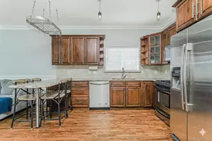 49 Llewellyn Pl, New York, NY 10310 - Photo 10