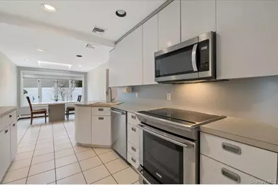 8 Sagamore Way S, Jericho, NY 11753 - Photo 6