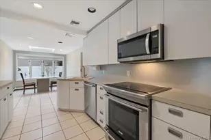 8 Sagamore Way S, Jericho, NY 11753 - Photo 6