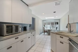 8 Sagamore Way S, Jericho, NY 11753 - Photo 8