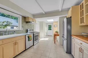 2 Smull Ln, Port Washington, NY 11050 - Photo 14