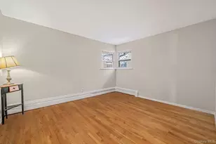 29 N Baldwin Pl, Massapequa, NY 11758 - Photo 12