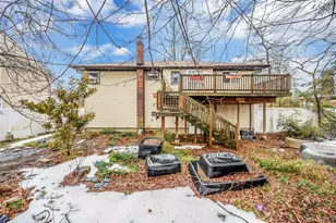 29 N Baldwin Pl, Massapequa, NY 11758 - Photo 34