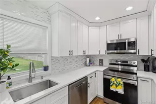 72 Conklin Ave, Patchogue, NY 11772 - Photo 20