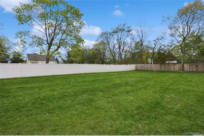 72 Conklin Avenue, Patchogue, NY 11772 - Photo 6