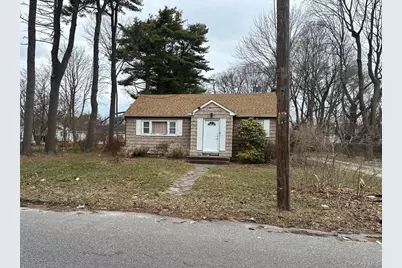 457 Nostrand Avenue, Central Islip, NY 11722 - Photo 2