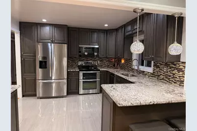 331 American Boulevard, Brentwood, NY 11717 - Photo 8