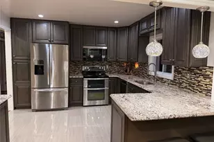 331 American Blvd, Brentwood, NY 11717 - Photo 8