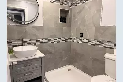 331 American Boulevard, Brentwood, NY 11717 - Photo 20