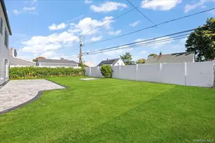 89 Ridge Ln, Levittown, NY 11756 - Photo 38