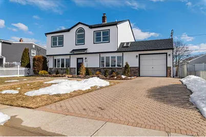 89 Ridge Lane, Levittown, NY 11756 - Photo 4