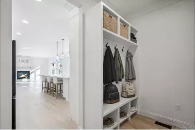 7 Otsego Place, Jericho, NY 11753 - Photo 6