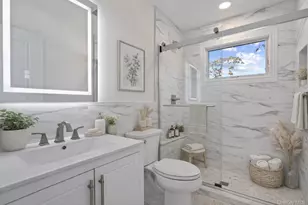 7 Otsego Pl, Jericho, NY 11753 - Photo 12