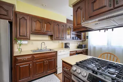 49 Laurel Street, Northport, NY 11768 - Photo 10