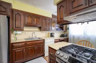 49 Laurel St, Northport, NY 11768 - Photo 10